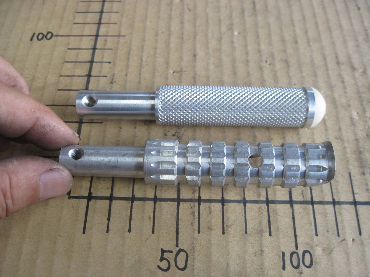 ヤマハ TZ250レーサー用 社外ステップバー２点 未使用品　形状違い