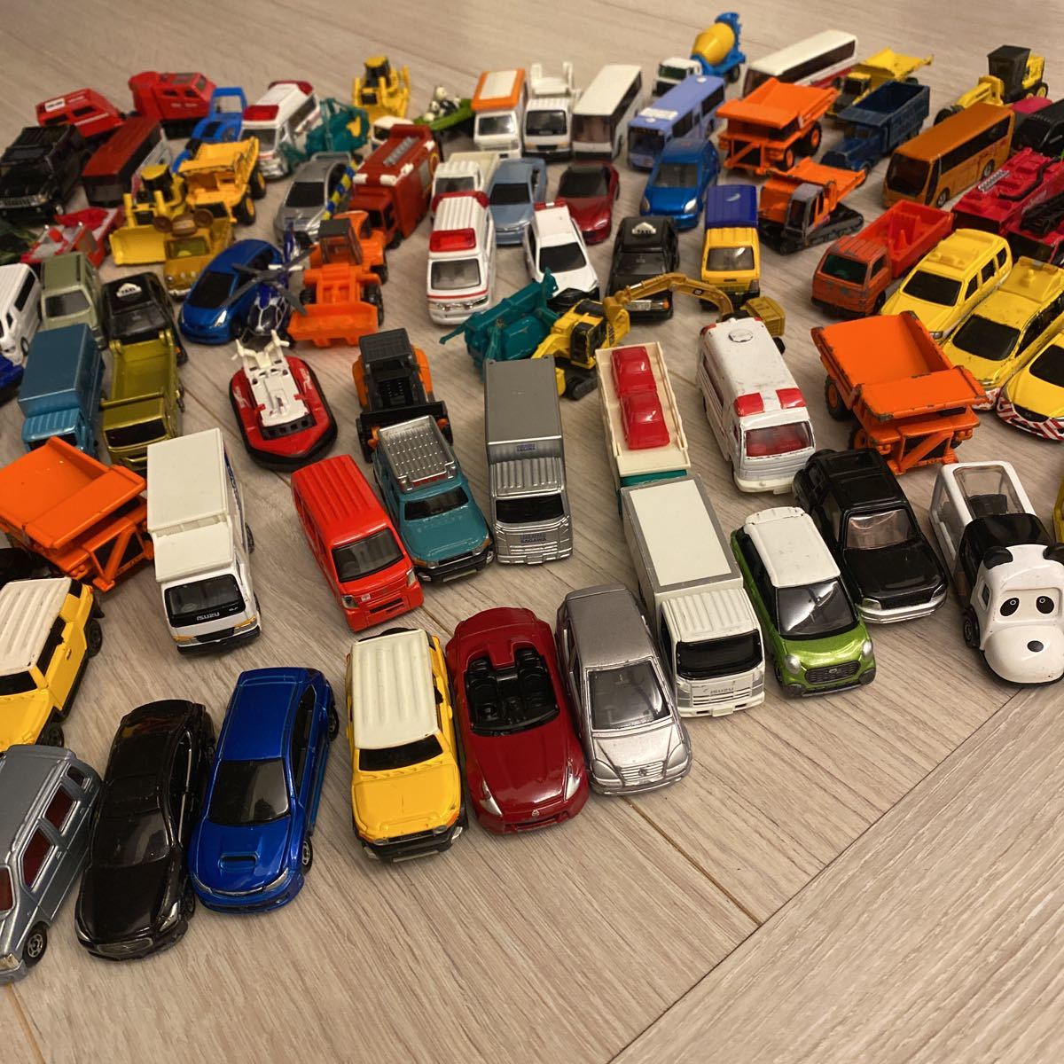 8トミカ TOMICA 大量 まとめ売り まとめて約130台セット廃盤廃番レア