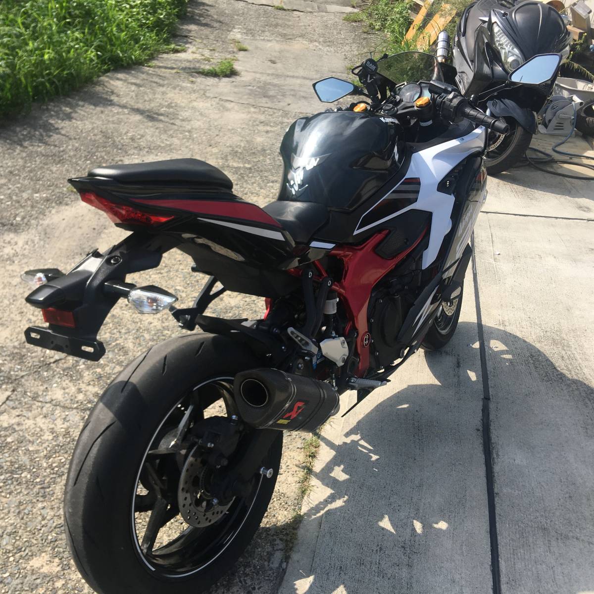 カワサキ「ニンジャZX-25R SE」に新色追加！ マットブルーで新イメージ