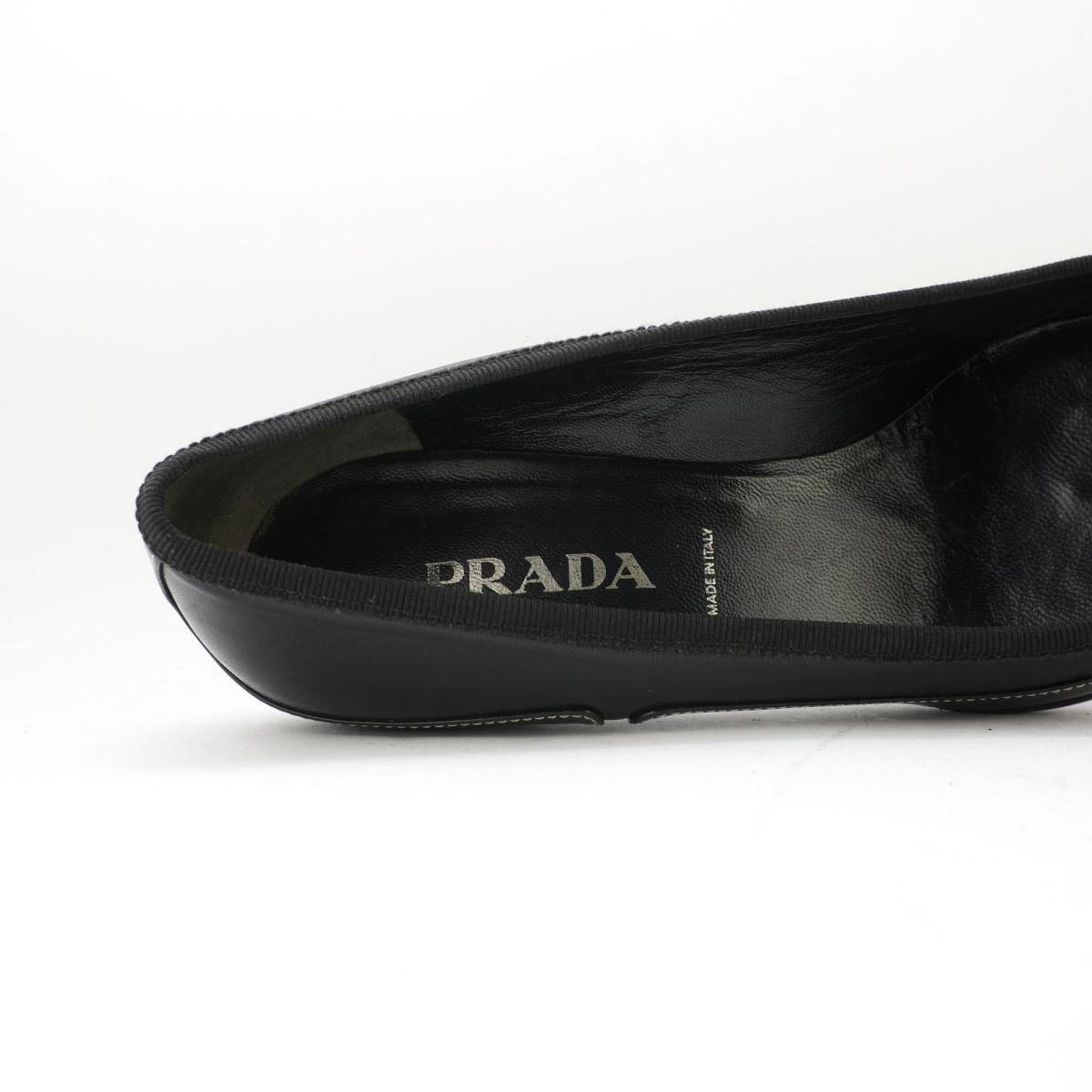 Archive Prada ポインテッドトゥ レザーシューズ Prada Downtown 