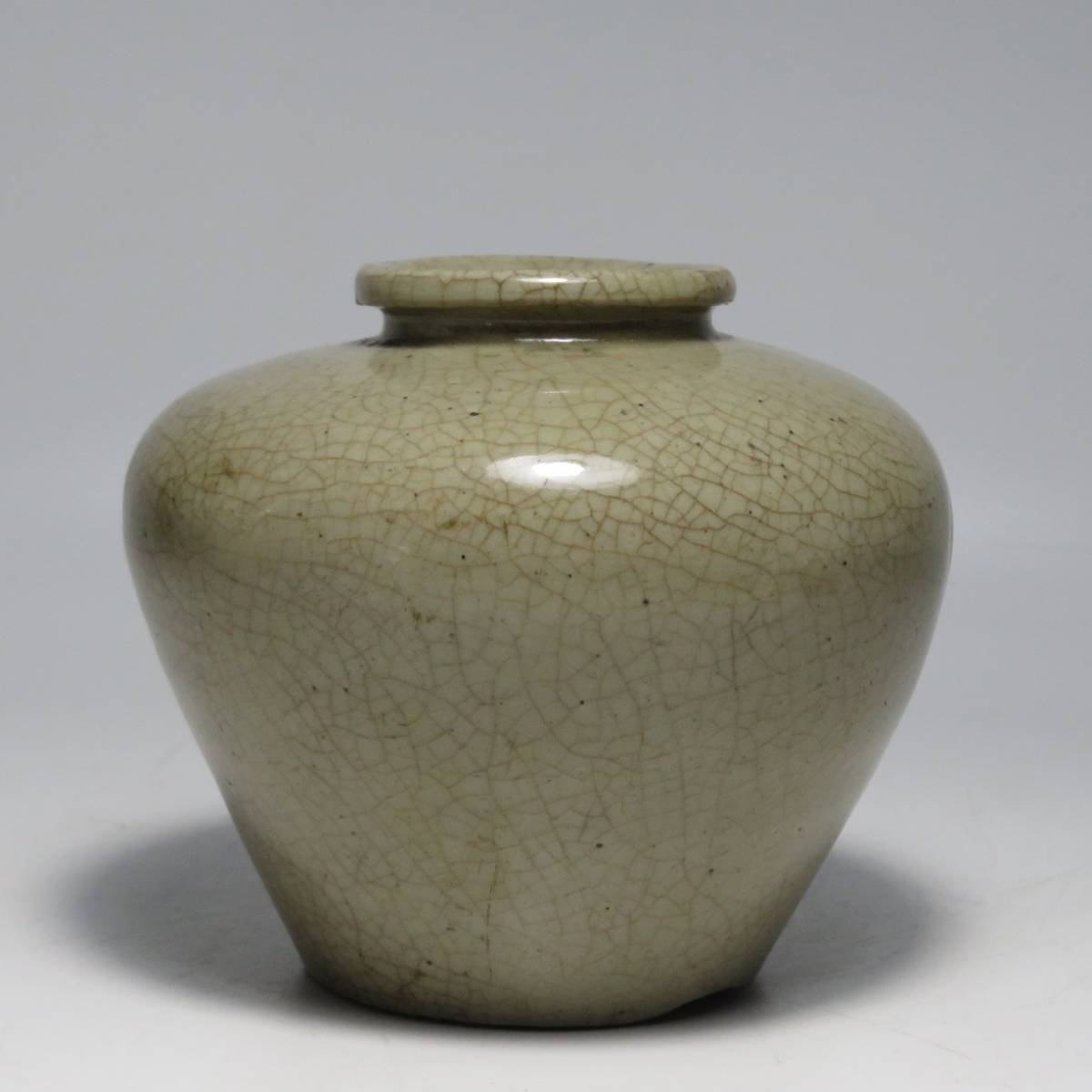 中国美術　明　哥釉水盂　小罐　H８cm