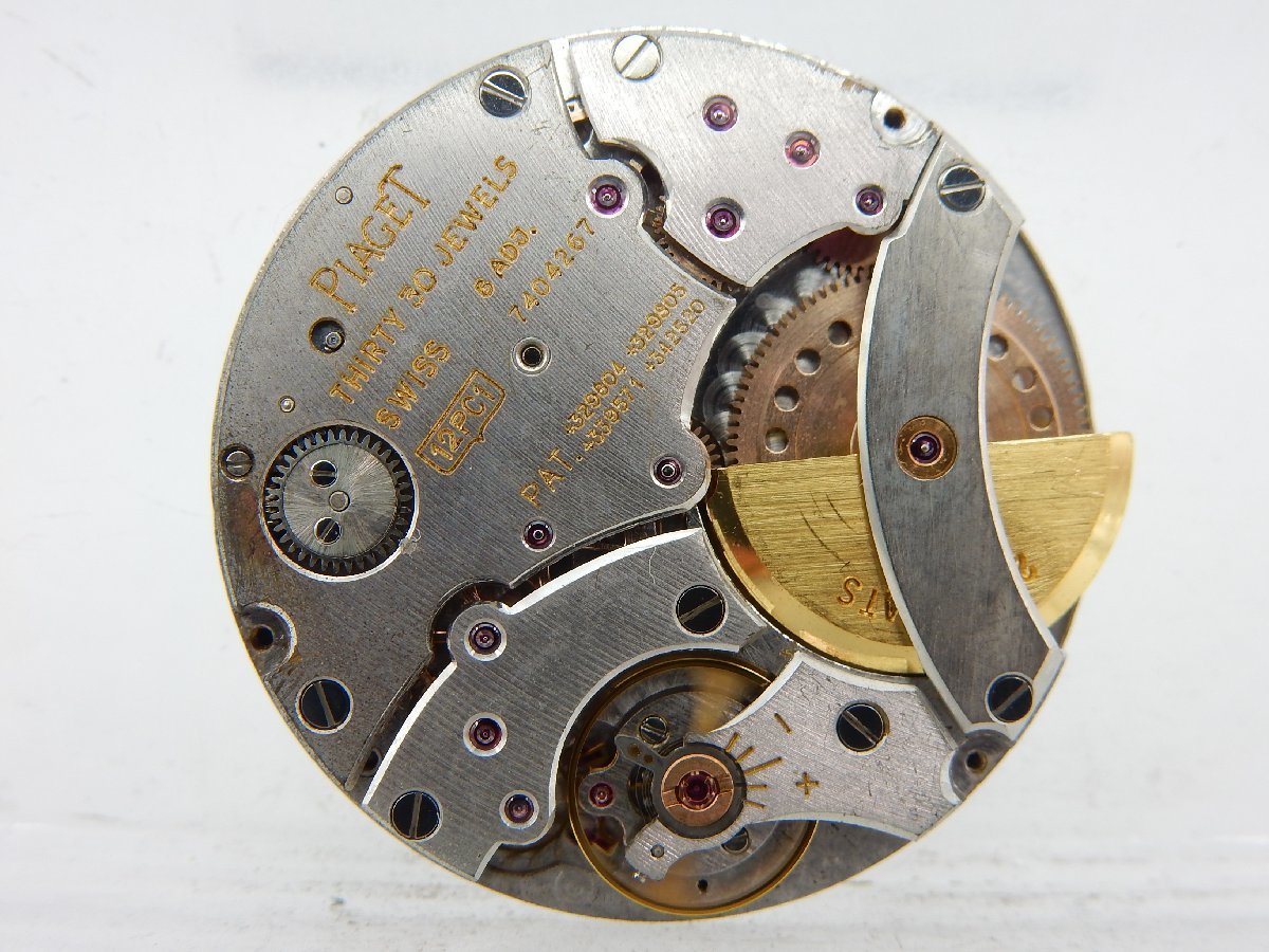 ピアジェ 極薄自動巻機械式ムーブメント ゴールド製オフセンター