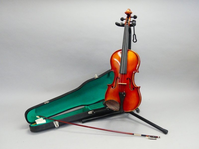 楽器・機材 ステンター バイオリン Conservatoire 4/4 虎杢 ハードケース付