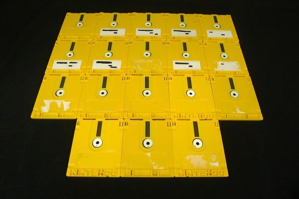 V115 現状品 ジャンク品 書き換え用ディスクシステム18点まとめて ゲーム 玩具 昭和レトロ/60