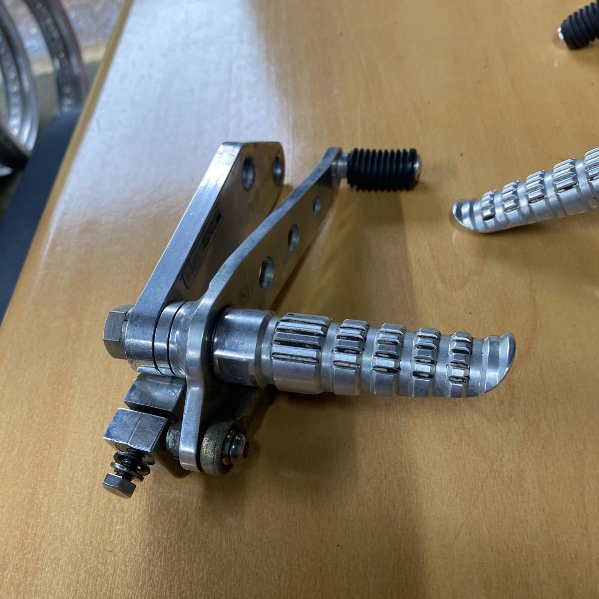 SR400/500(1JR) WM製バックステップ ウェリントン アルミ バック 