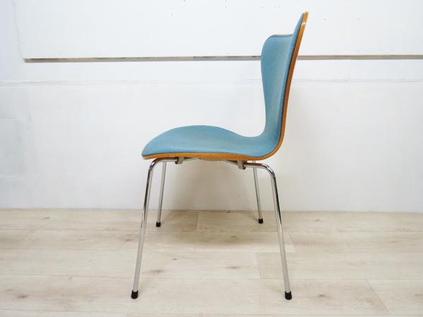 □ Fritz Hansen フリッツ・ハンセン セブンチェア 布張り ブルー□7035