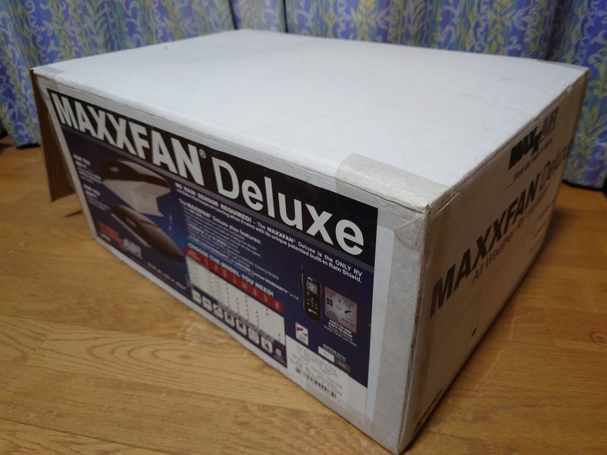 MAXXFAN マックスファン 7000K ホワイト リモコン付 キャンピングカー 