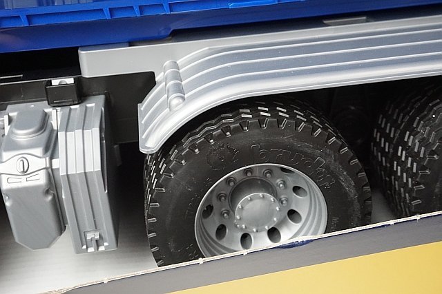 BRUDER ブルーダー 1/16 MB Arocs ハーフパイプダンプトラック 03623