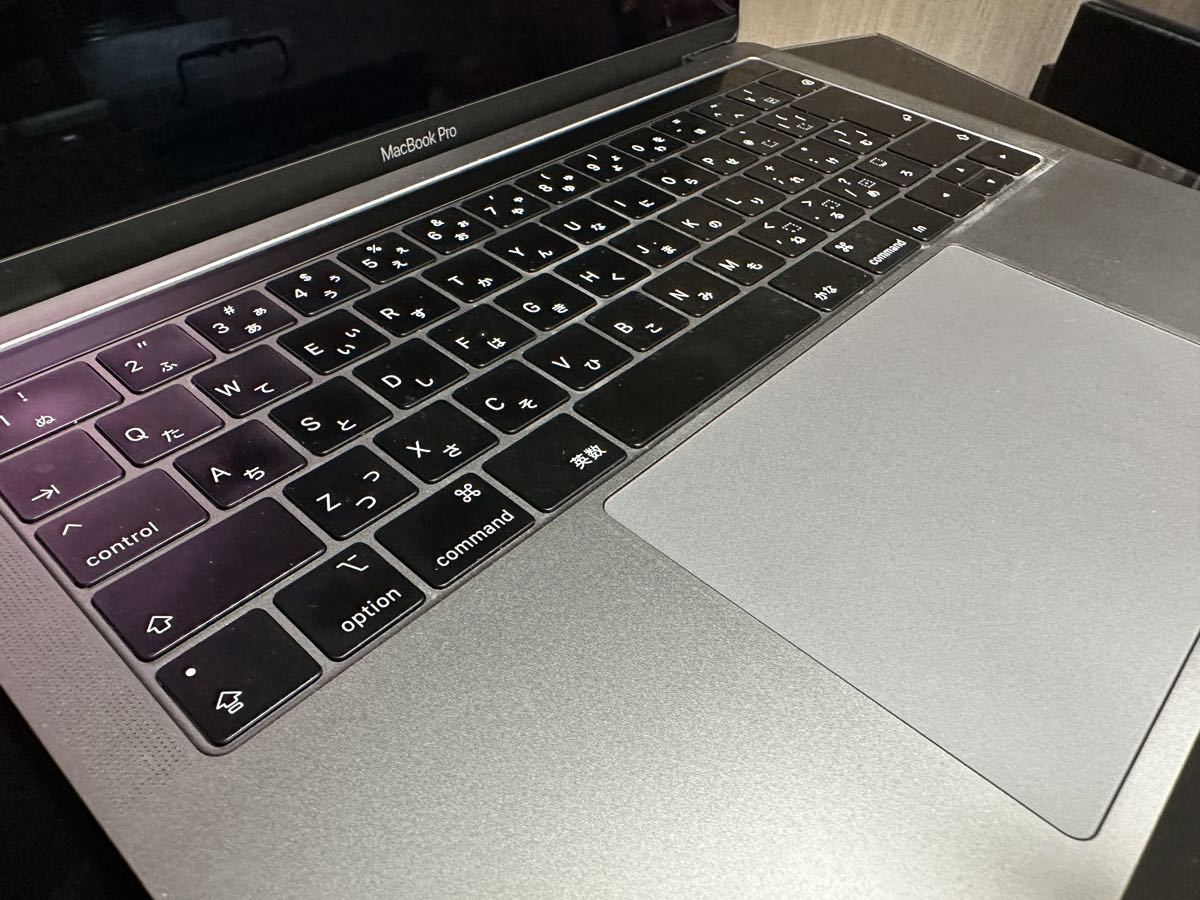 美品】Apple Mac Book Pro 13 with Touch Bar 2.3GHz Core i5 メモリ 