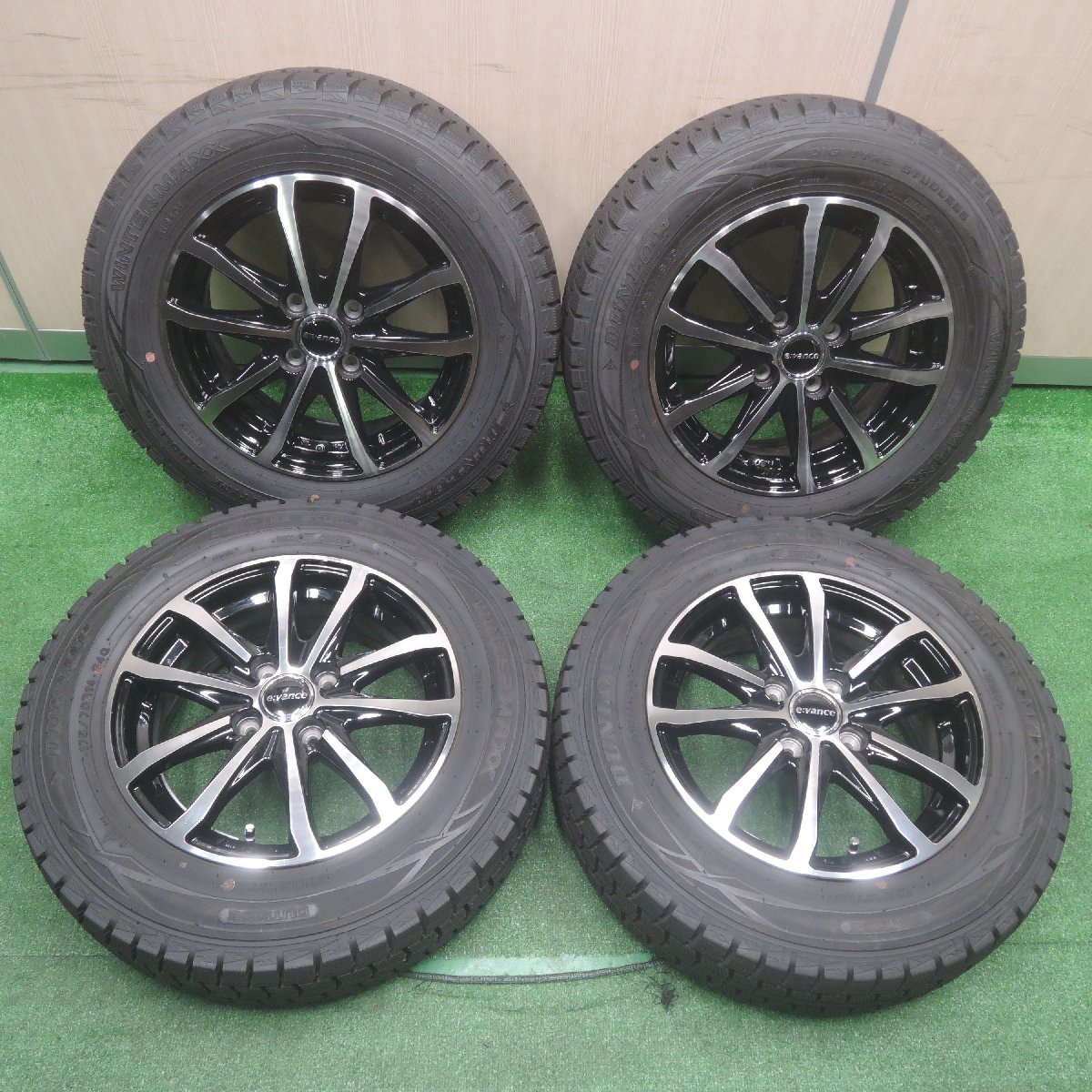 バリ溝！19年！キレイ！ほぼ10分☆スタッドレス 175⁄70R14 ダンロップ