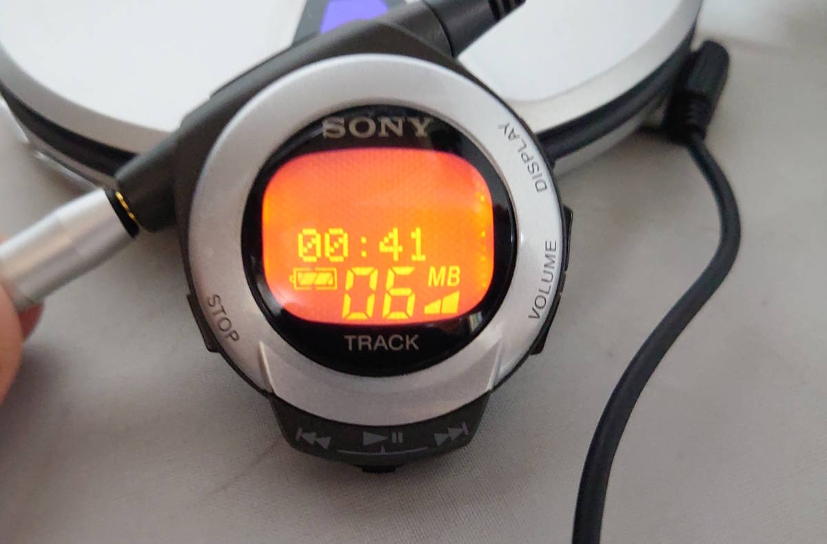 D-E01 SONY CDウォークマン 15周年記念t特別モデル ソニー WALKMAN 