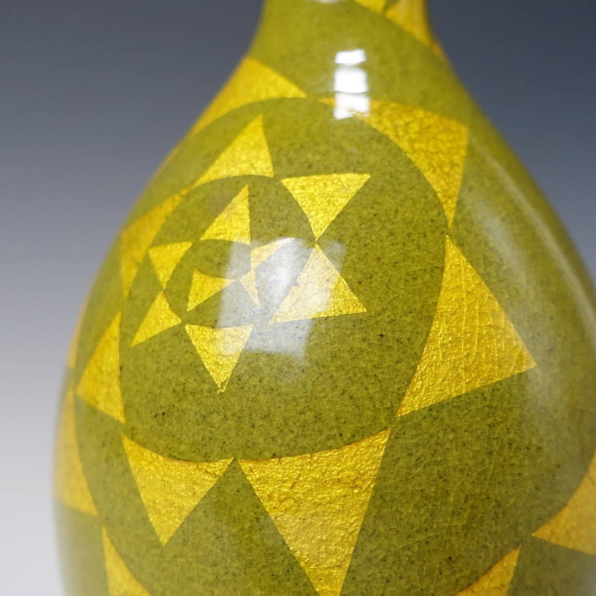 由】小野珀子 釉裏金彩 花立 高さ23.7cm【花入 飾壷 花瓶 一輪挿 花器