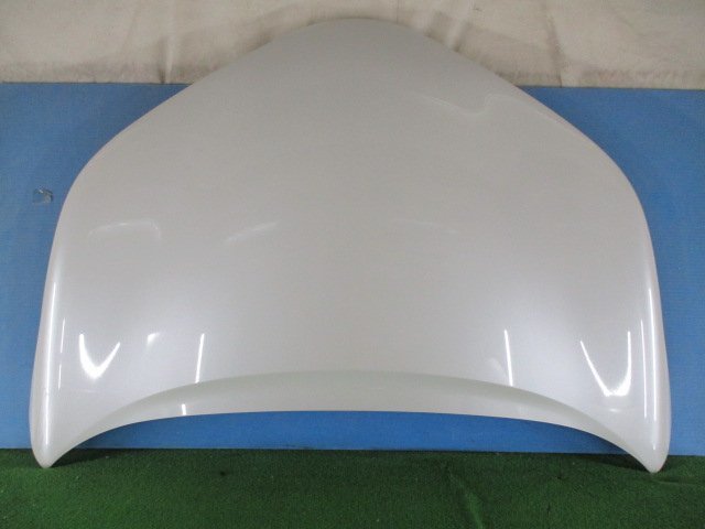 10/5　ＺＹＸ１０　ＮＧＸ５０　Ｃ－ＨＲ　純正　ボンネット　０７０