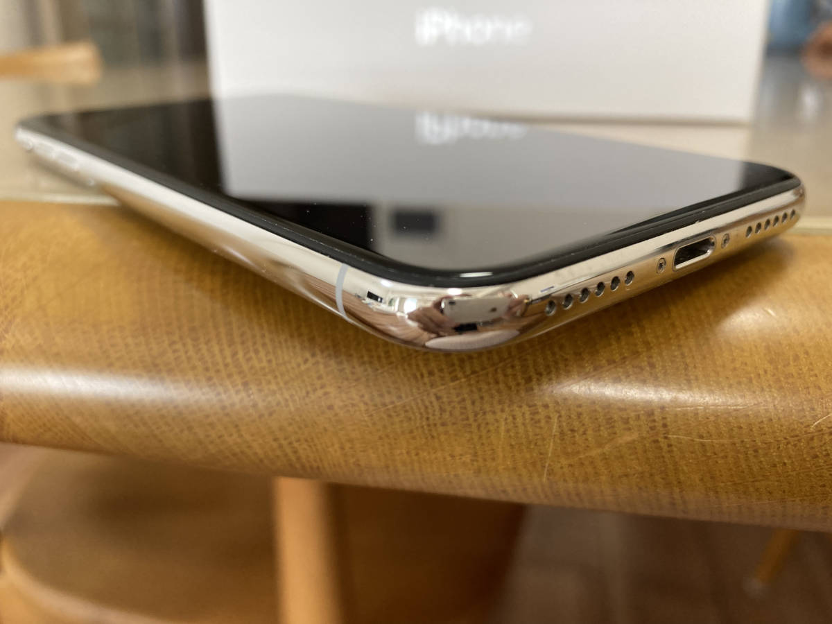 新品，限定セール 【超美品白ロム】iPhoneX 256GB シルバー SIMフリー