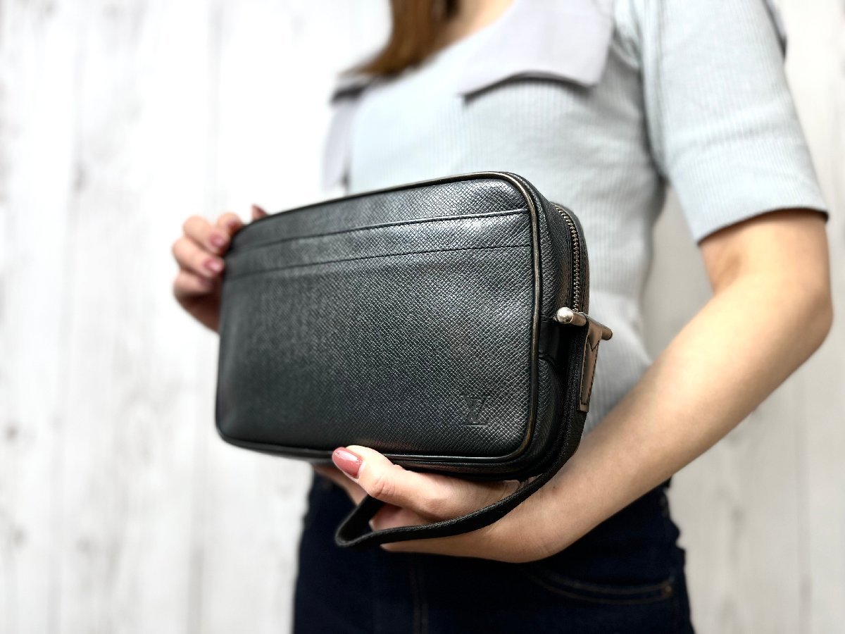 人気SALE，大得価】 極美品 LOUIS VUITTON ルイヴィトン タイガ カルガ 