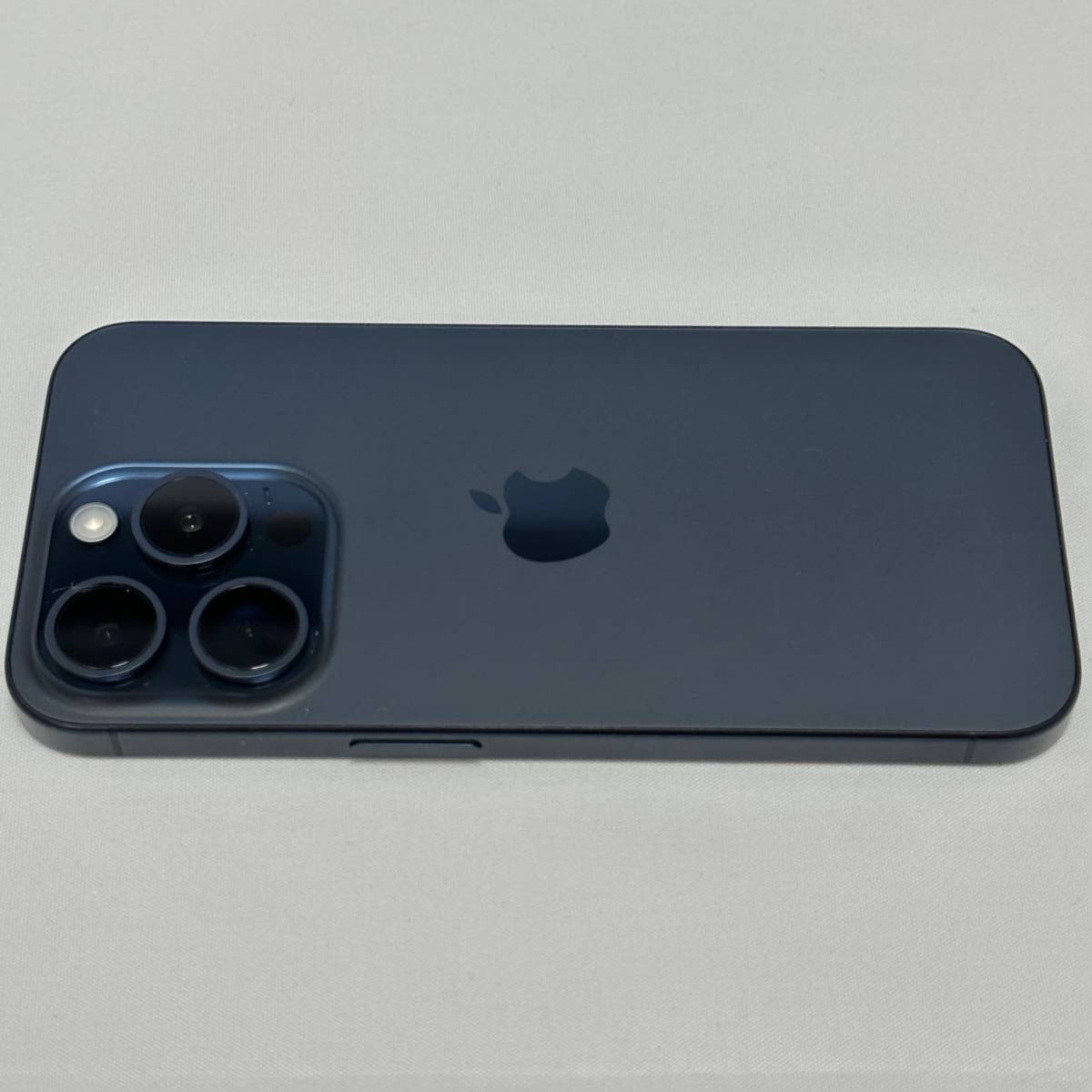 未使用 国内版 SIMフリー iPhone 15 Pro 256GB MTUG3J/A Blue Titanium 