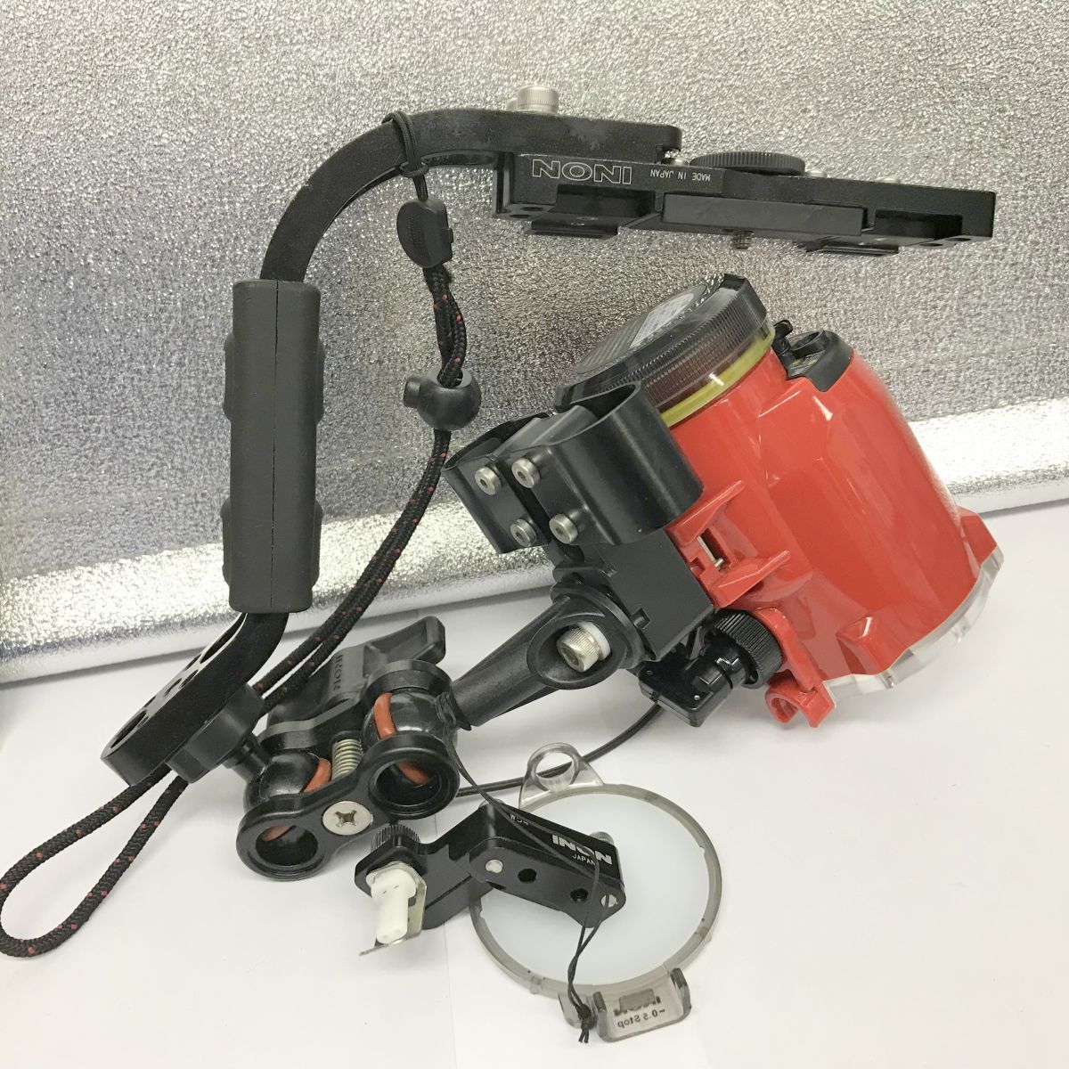 P254-I57-219 INON イノン 水中ストロボ S-2000 レッド カメラアクセサリー ⑯