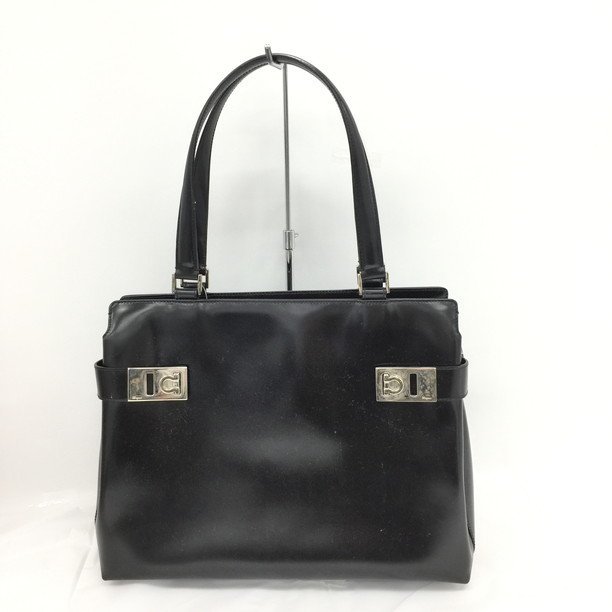 Salvatore Ferragamo サルヴァトーレフェラガモ ガンチーニ レザー
