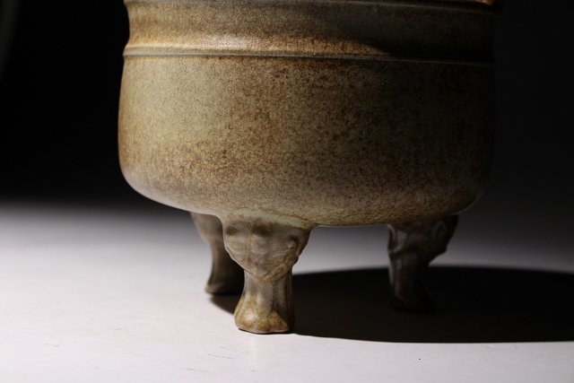 博物館展示品 来歴有 1357 宋時代 汝窯三足香炉 幅約13cm （検）青磁