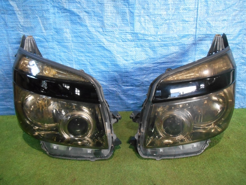 ZRR70/ZRR75 ヴォクシー 前期 左右 HID ヘッドライト KOITO 28-203