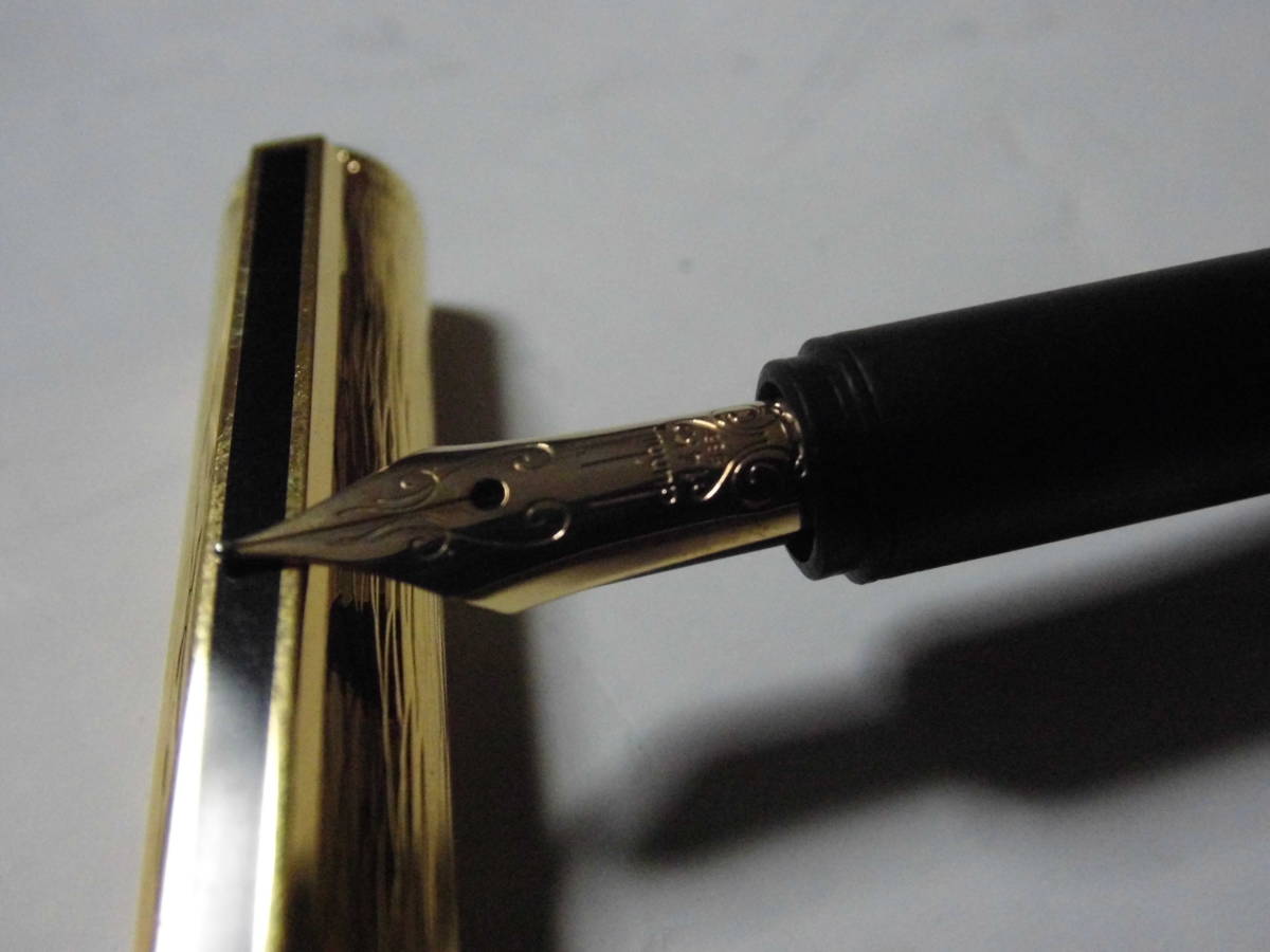 ダンヒル 万年筆 金属軸 ドイツ製 ペン先14金 14K ダンヒル 万年筆