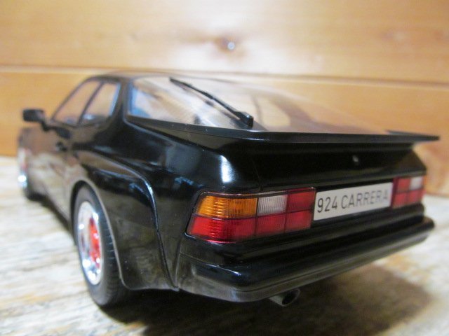 《全国一律送料800円》超希少MCG１／１８ポルシェ924カレラGT1981年黒色