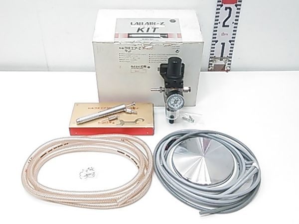 歯科技工 サンキン 乳歯冠 上下 です。 サンキン 乳歯冠 歯科