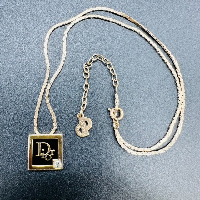 Christian Dior クリスチャン・ディオール ネックレス ゴールドカラー 保管品 おしゃれ ブランドアクセサリー 小傷あり ワンポイント 1108