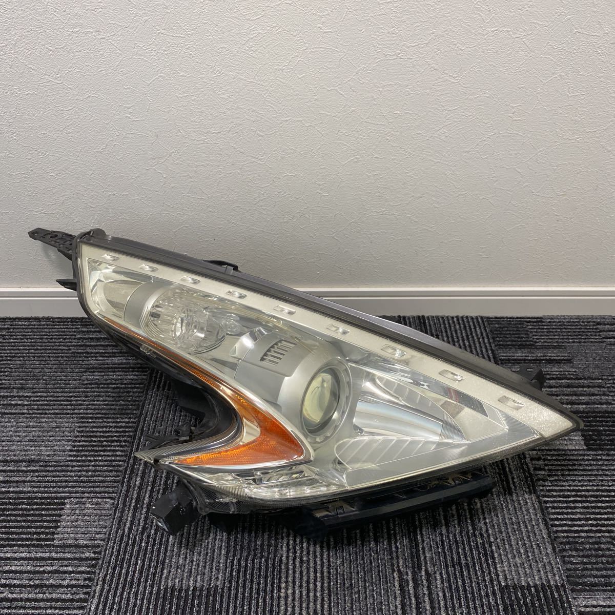 中古 日産 Z34 フェアレディZ 純正 HID 右 運転席 キセノン HID ヘッド