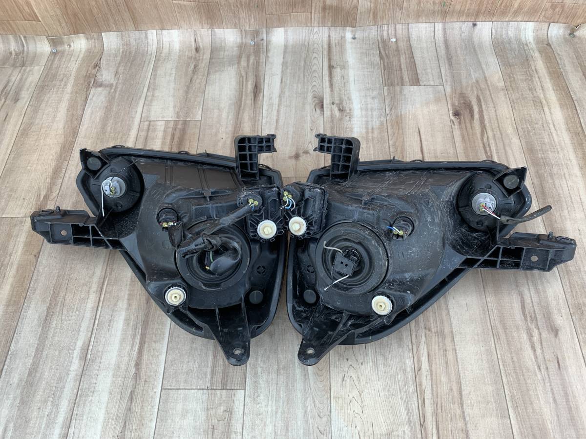 713 状態良 LA300S/LA310S/LA300Aミラ イース純正ヘッドライト左右