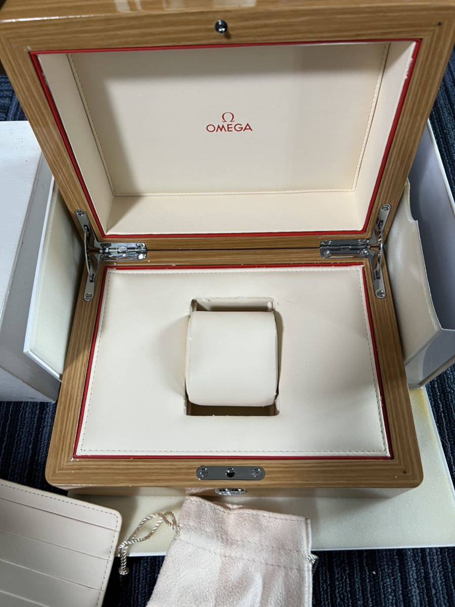正規品 Omega オメガ 純正箱 腕時計 化粧箱 ケース 木箱(箱、保証書  
