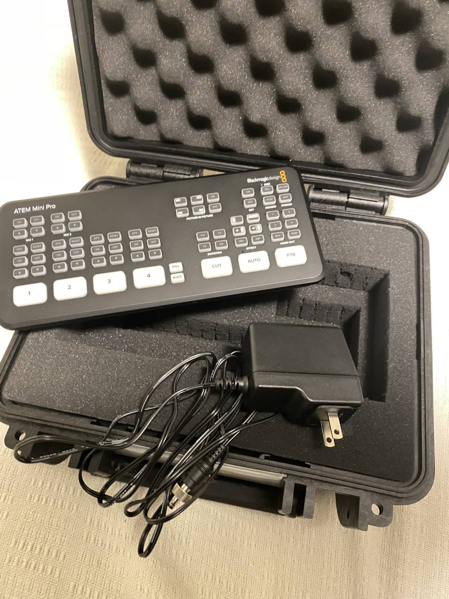新品同様！ハードケース付！必見！】Blackmagicdesign社製 ATEM Mini  