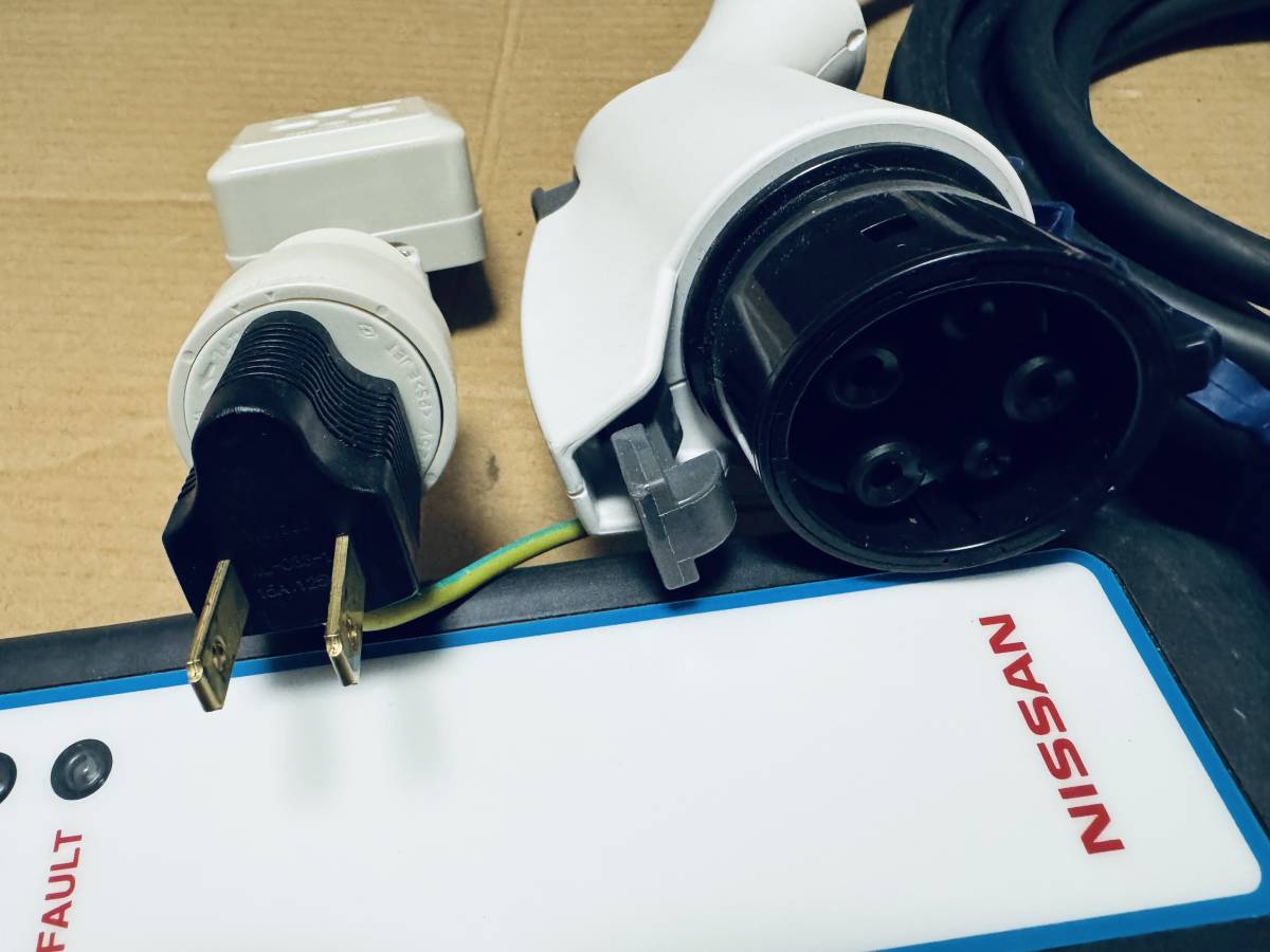 日産リーフ充電ケーブル7.5m 100V用コンセント付 ⑦ 日産純正リーフ