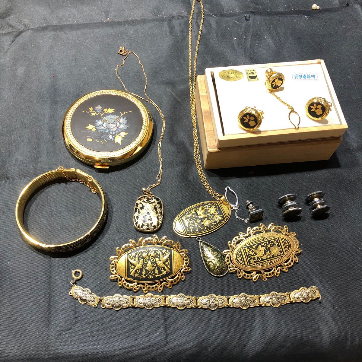 アクセサリーセット 大量 まとめて 象嵌 金工 彫刻細工 ダマスキナード 