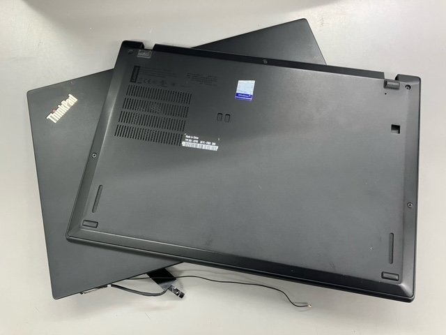 ThinkPad X390 13.3' LCD PANEL付/KBベゼル/BASE COVERセット 97491