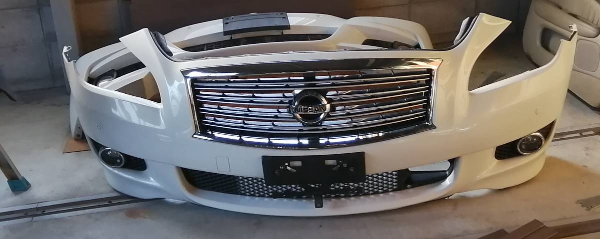 日産フーガKY51　370GT　フロントバンパー、グリル、フォグランプ、ソナー付き