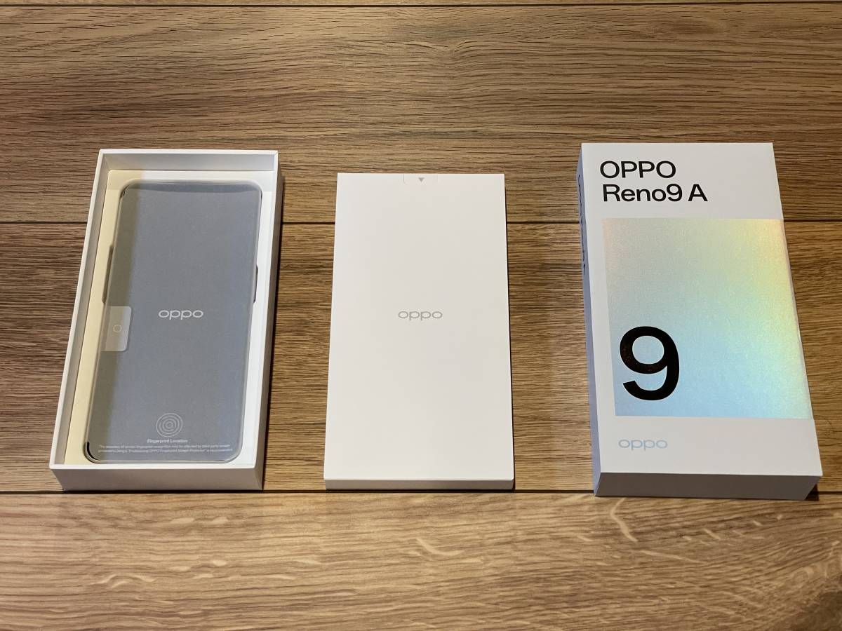 ワイモバイル OPPO Reno9 A ムーンホワイト ほぼ新品　