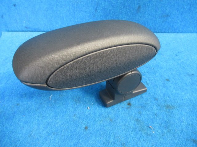 ミニ クーパー クロスオーバー R60 CBA-Z16 BMW アームレスト 中古