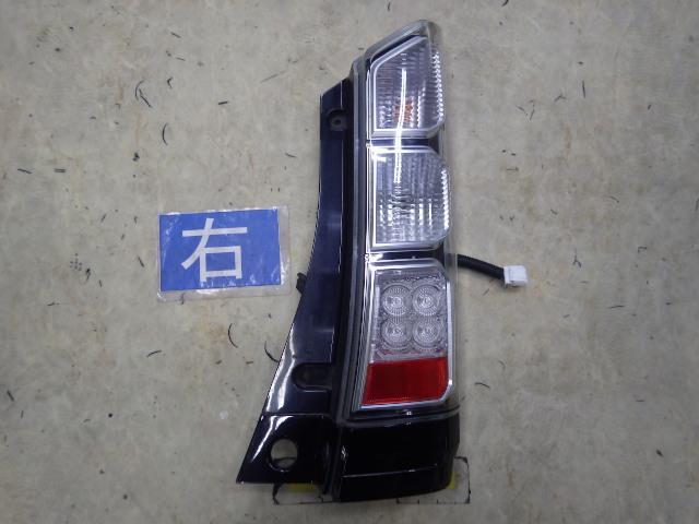 【KBT】Ｎ－ＢＯＸ DBA-JF1 右テールランプ NH624P 33501-TY0-J01　【インボイス対応店】
