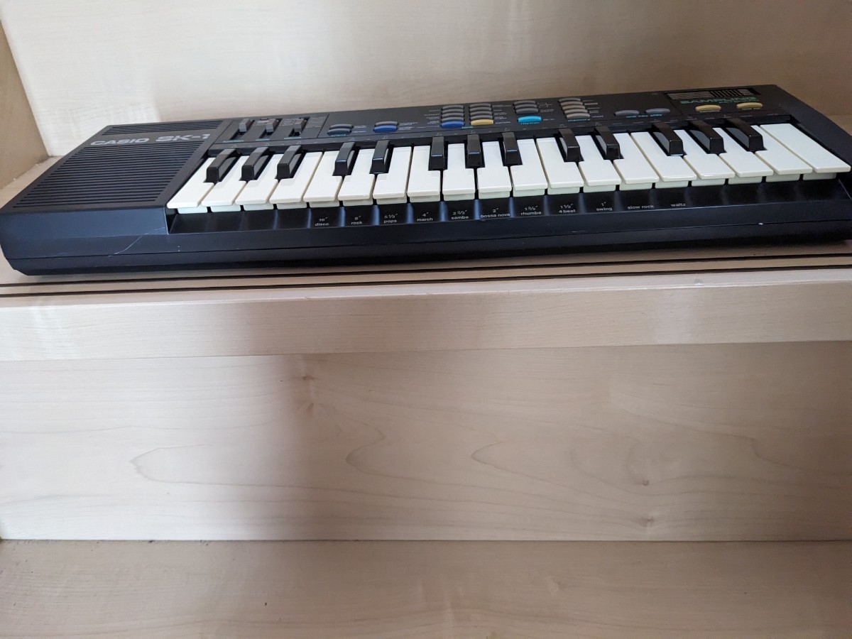 カシオ サンプリングキーボード CASIO SK-1