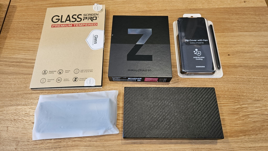 Galaxy Z Fold3 512GB 韓国版（SM-F926N）ブラック 純正ペン付ケースほかオマケ付き