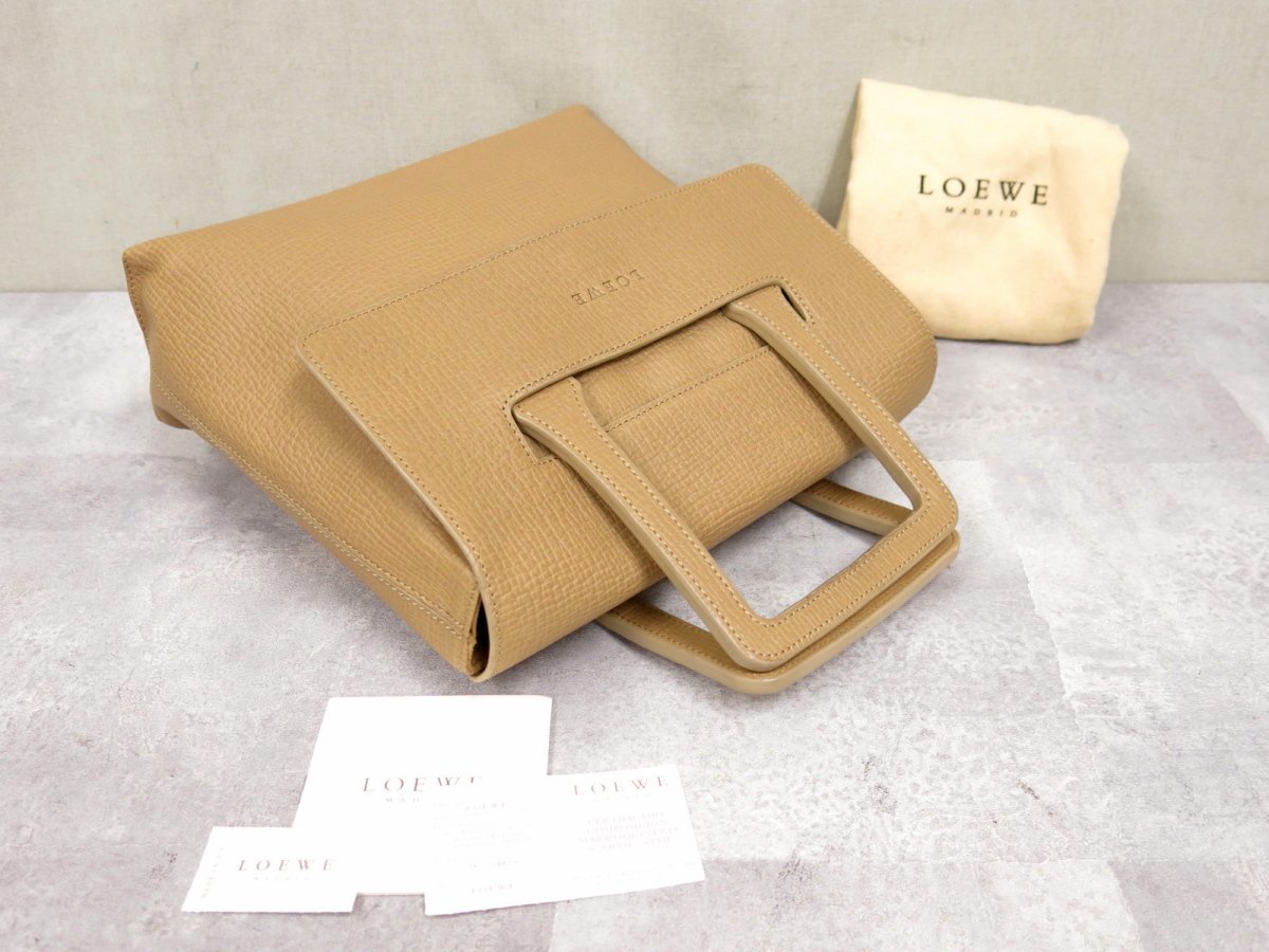 ○超美品○LOEWE ロエベ○ロゴ型押し○カーフ レザー 本革○ハンド