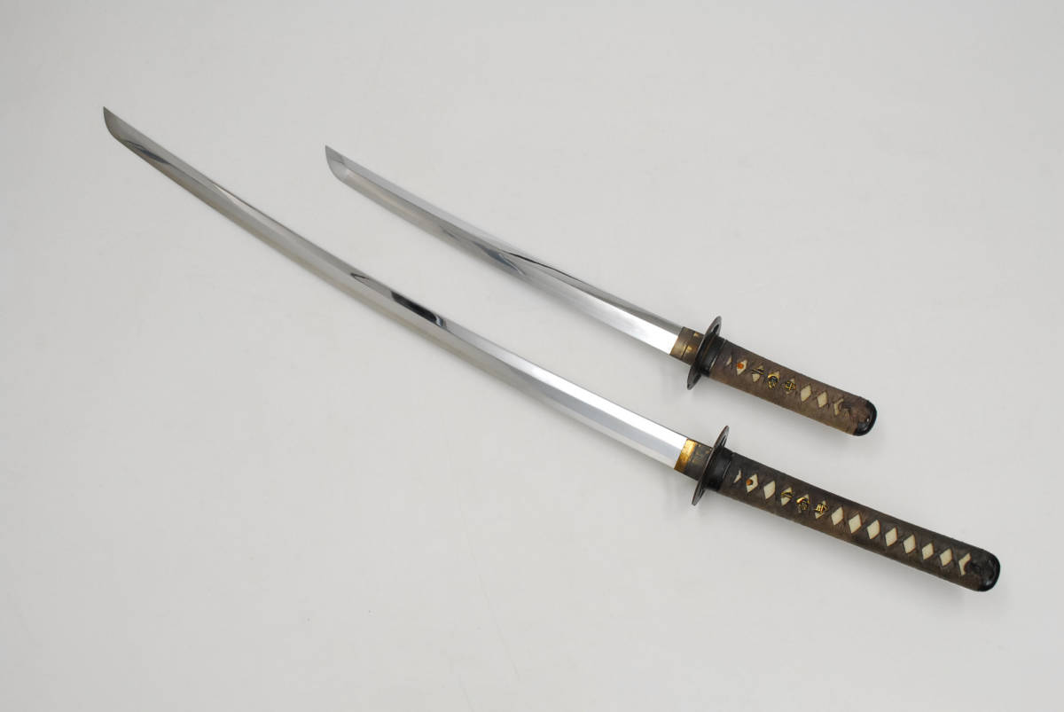 日本刀金具一覧（カタログ）ページ。鍔、目貫、縁頭鐺など