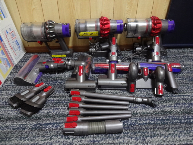 3台とパーツまとめて。 SV12(3台) dyson ダイソン sv。 ダイソン sv12