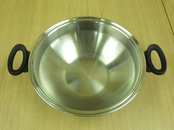 ♪アムウェイ Amway Queen MULTI-PLY 18⁄8 STAINLESS STEEL 両手鍋