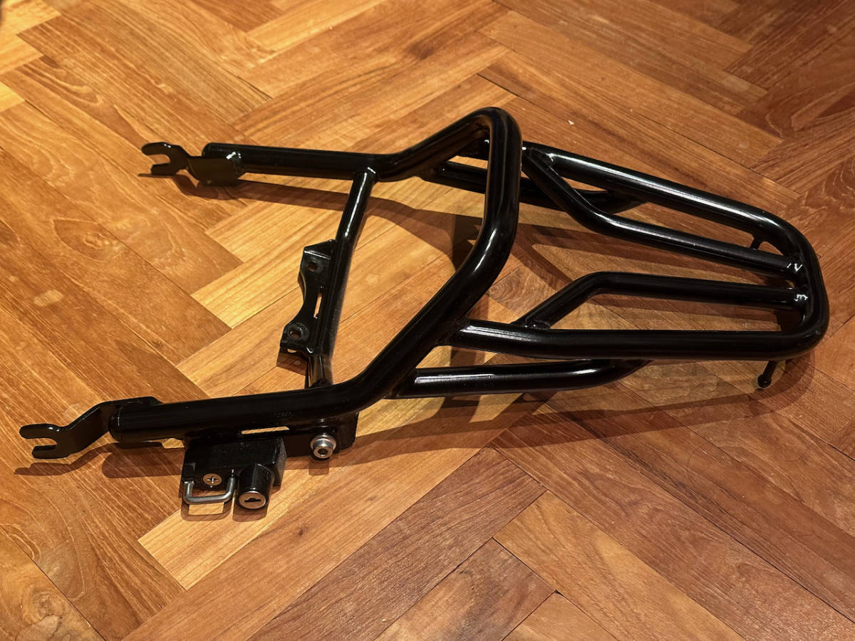 モートースキール製ダックス125用リアキャリア売ります！ST125 