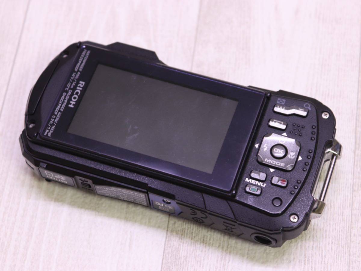 135. RICOH WG-40W ・ブルー ・ 2.7型ワイド・約1600万画素・光学5倍 