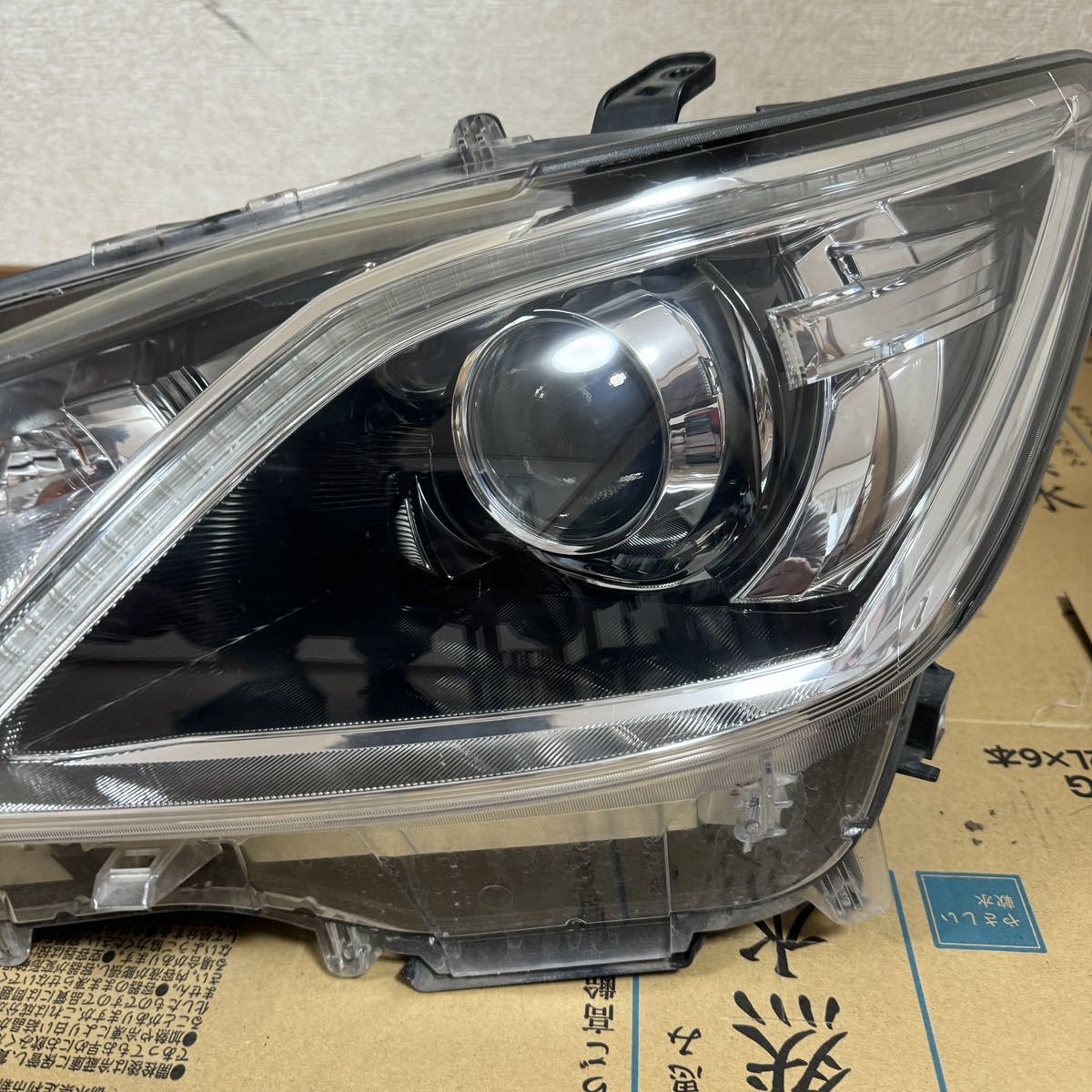 トヨタ クラウンアスリート GRS210/AWS210 前期 左ライト/左ヘッド トヨタ クラウンアスリート GRS210/AWS210 前期 左ライト/左ヘッド