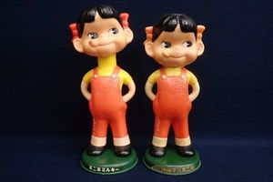 （値下）初代　ペコちゃん　年代物　2体 ペコちゃん 首振り人形のYahoo!オークション(旧ヤフオク!)の相場・価格