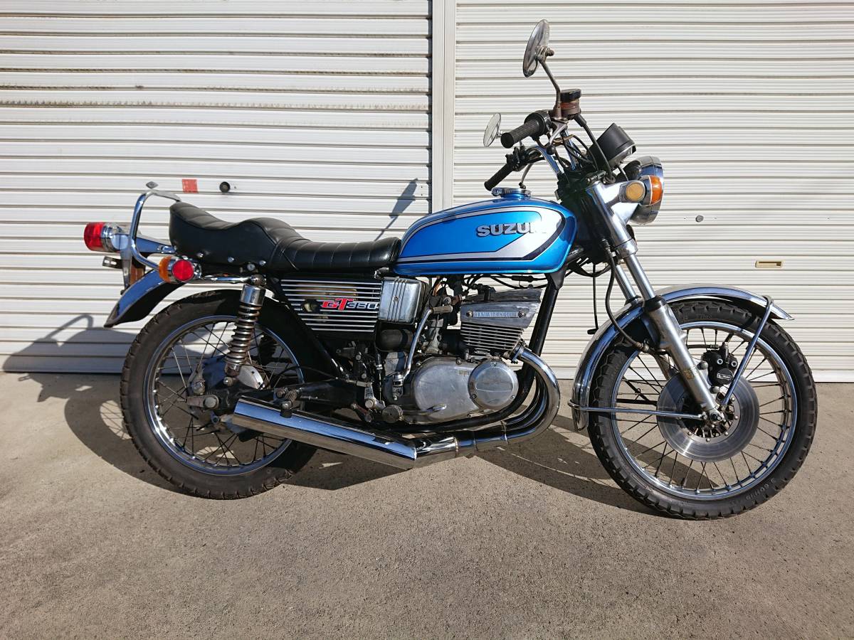 美品 国内 GT380 B6 B7 純正シート サンパチ 純正皮 タックロール